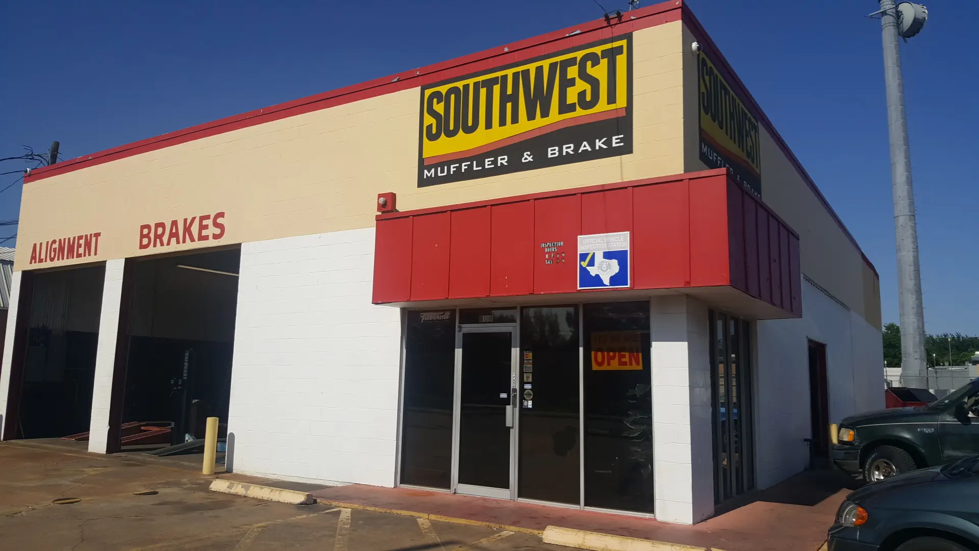 Storefront exterior of Southwest Muffler & Brake, Stafford and Houston.